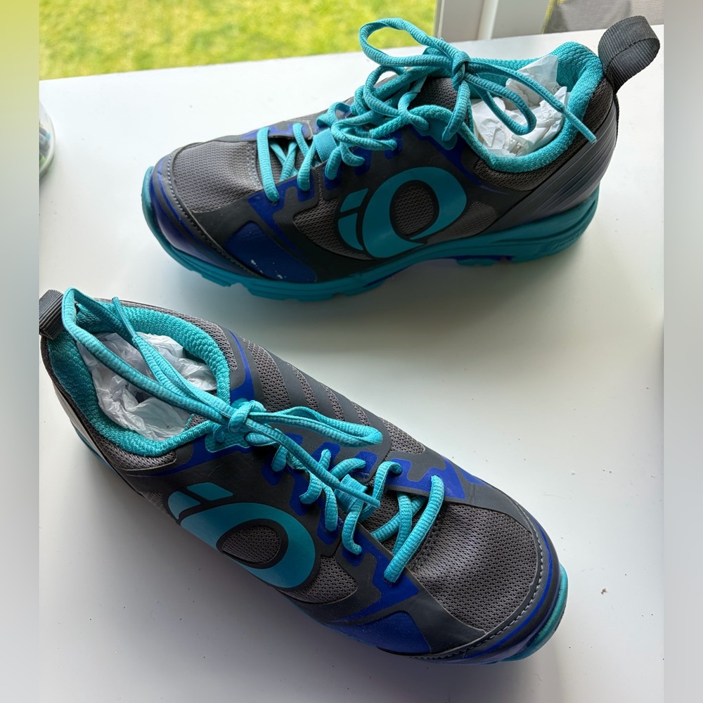 Pearl Izumi cycling shoes Euro 40